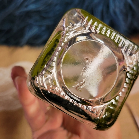 Vintage glass hand painted oil bottle great condition no chips no spout - Picture 3 of 8